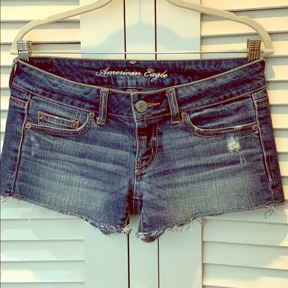 American Eagle Outfitters Denim - American Eagle short shorts size 2